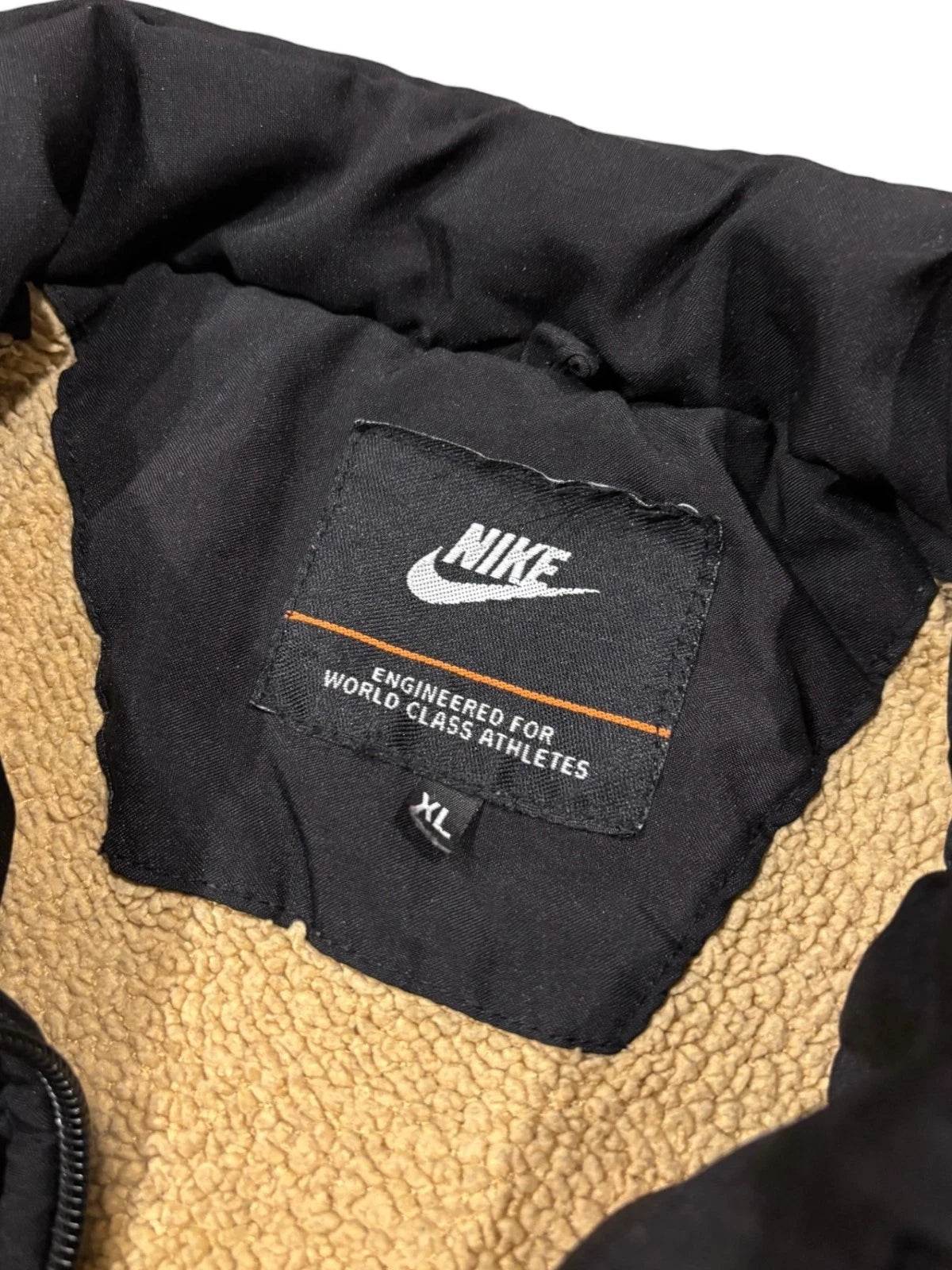 Vintage Black Nike Puffer Jacket - Size XL - Lightweight & Fleece Lined