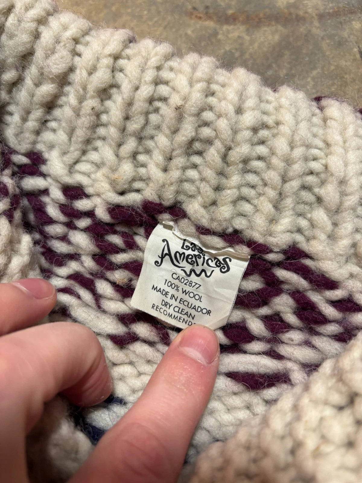 Vintage 100% Wool Abstract Sweater / Size Medium / White & Blue