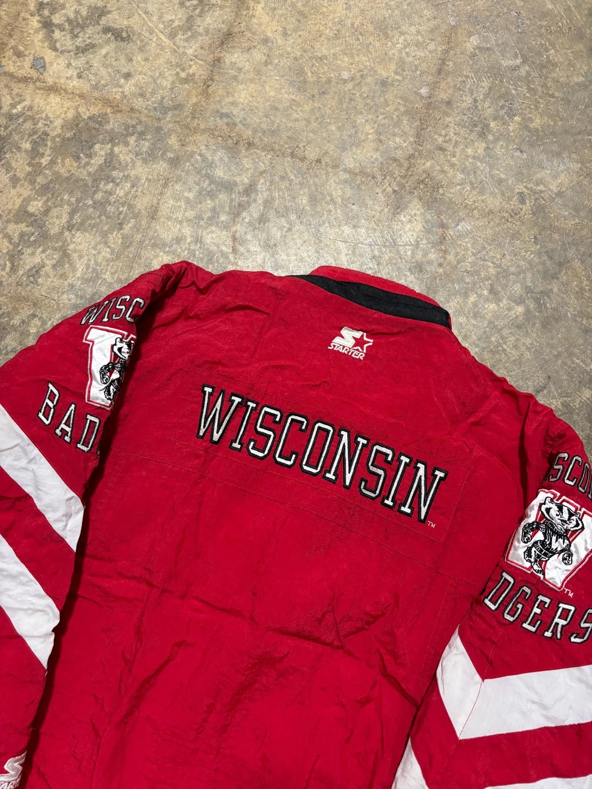 Vintage 1990s Starter Wisconsin Badgers Jacket / NCAA Collegiate / Red Size XXL