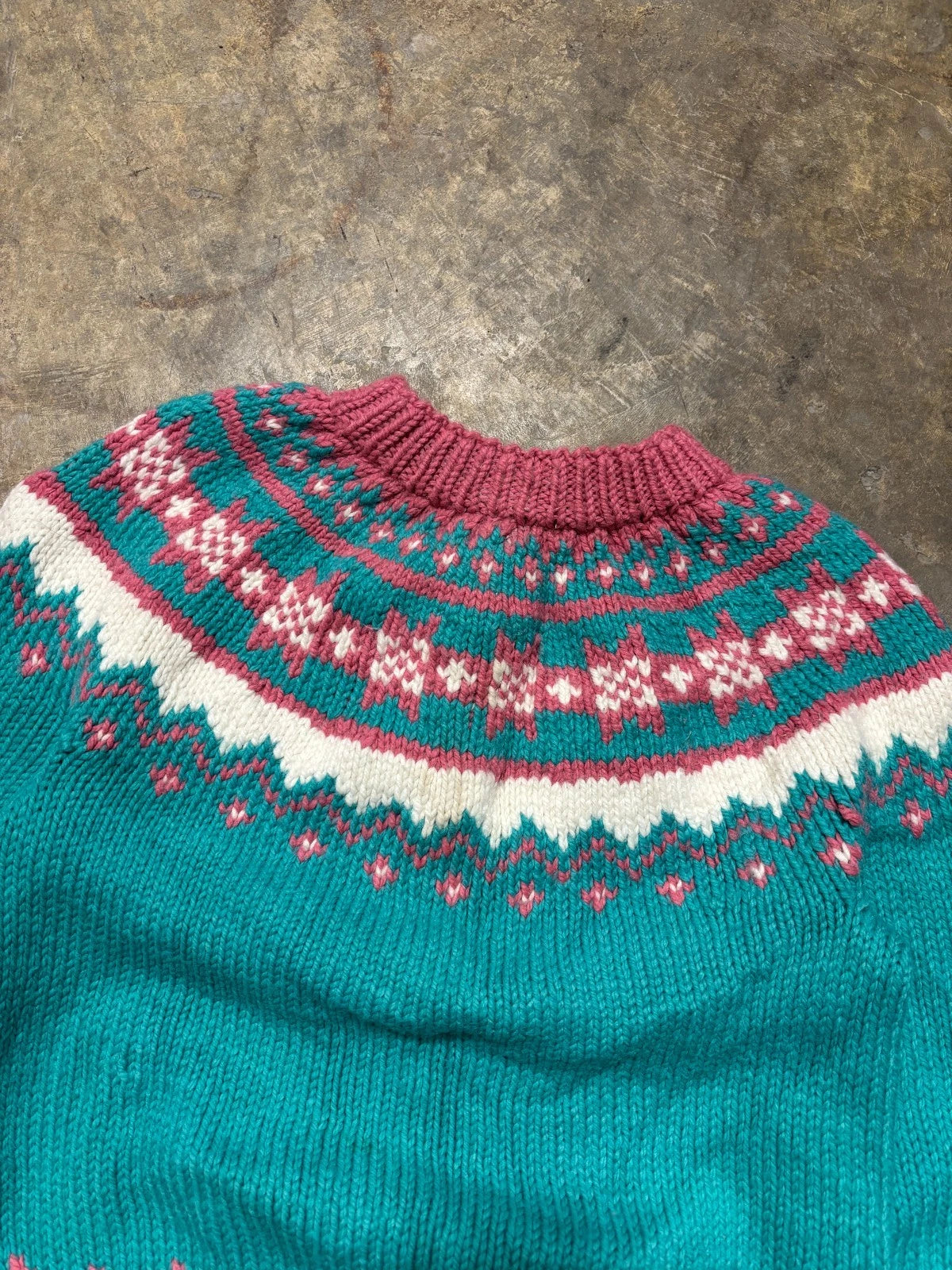 Vintage Hand Knit 100% Wool Easter Sweater / Size Medium / Blue & Pink