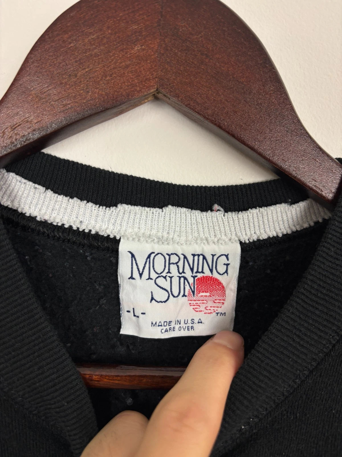 Vintage 1990s Black Flower Sweatshirt - Pretty Flowers Graphic - Size Large