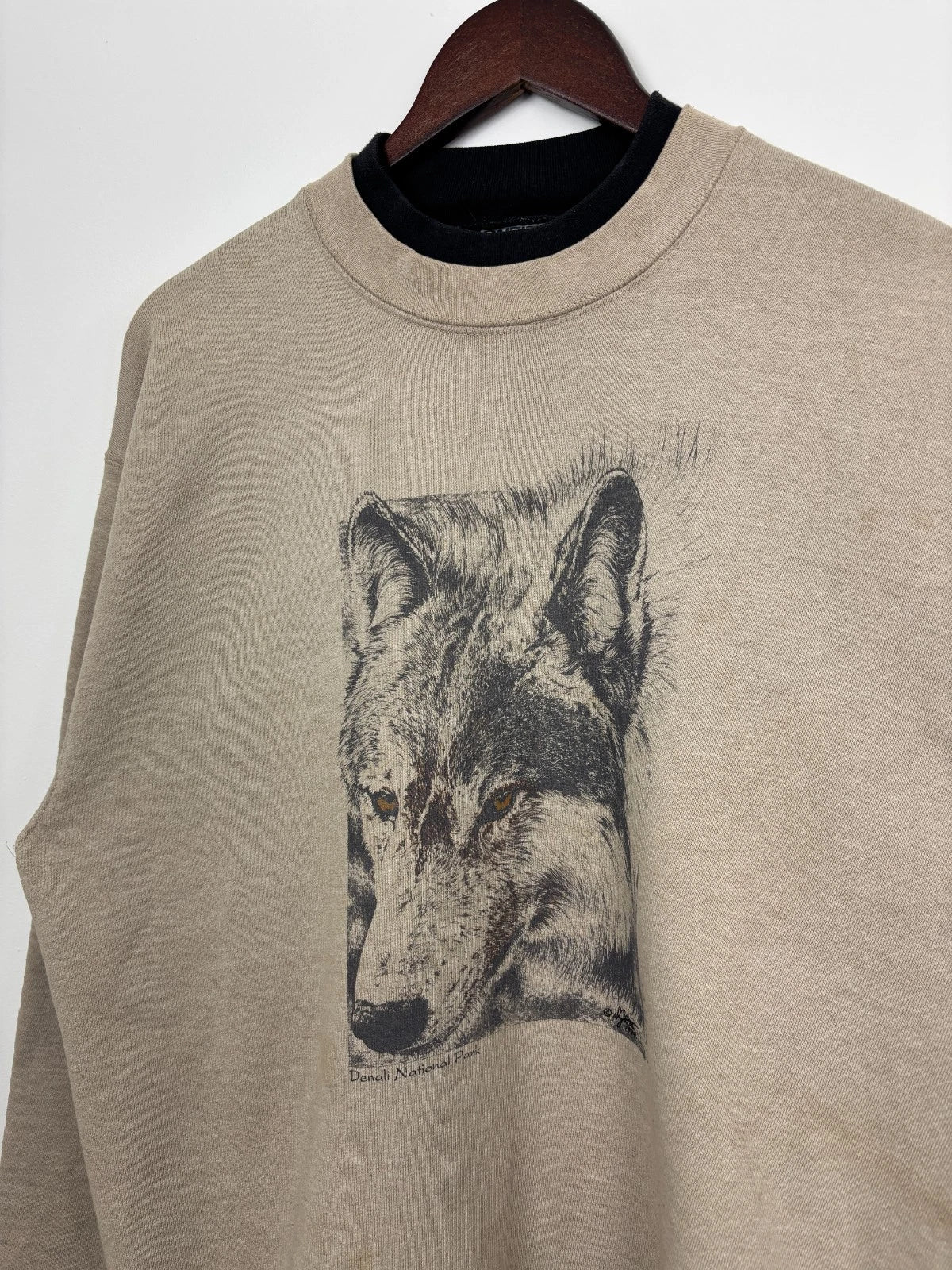 Vintage 1990s Brown Wolf Sweatshirt - Animal Graphic Sweater - Size XL