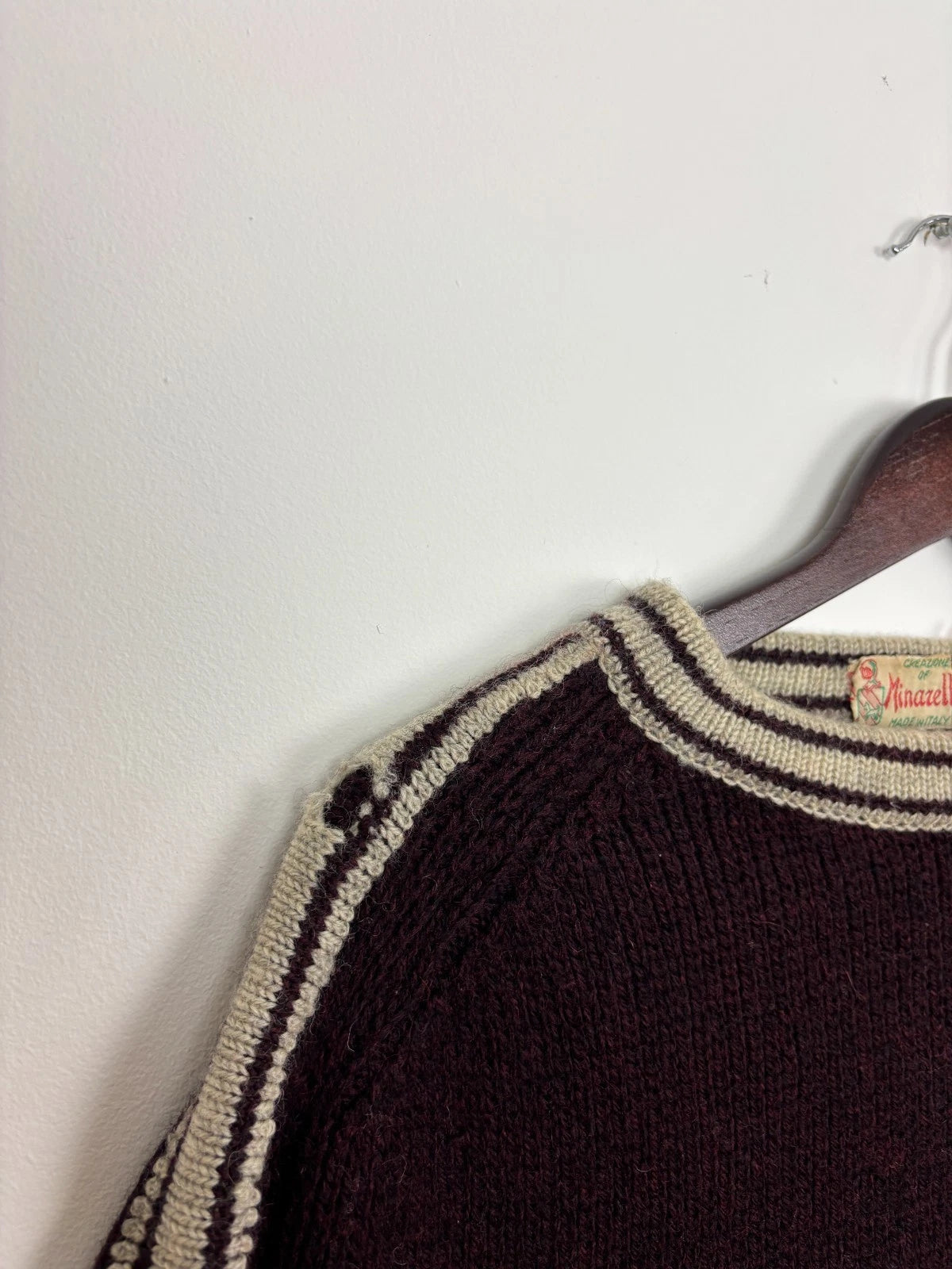 Vintage 1980s Maroon Cropped Italian Chunky Wool Knit Sweater - Size Medium