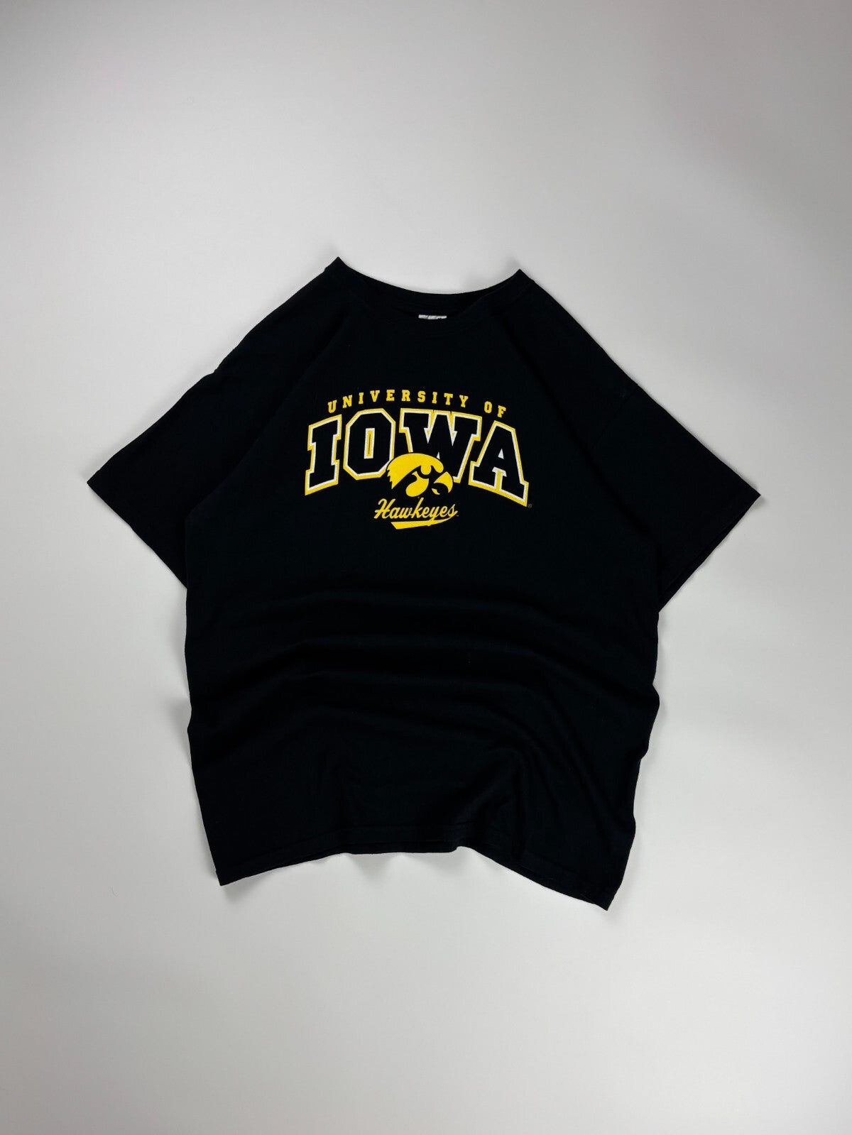 Vintage IOWA Hawkeyes University Tee