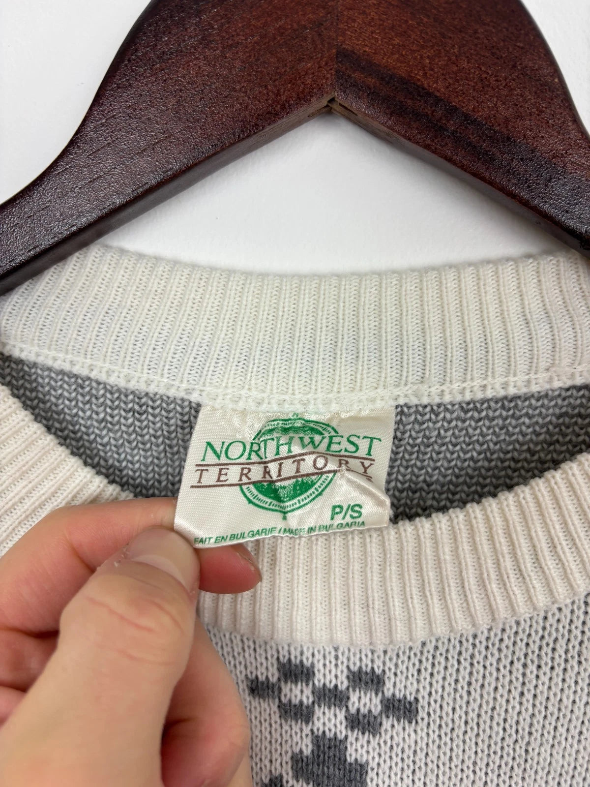 Vintage 1990s White Christmas Reindeer Knit Sweater - Size Small