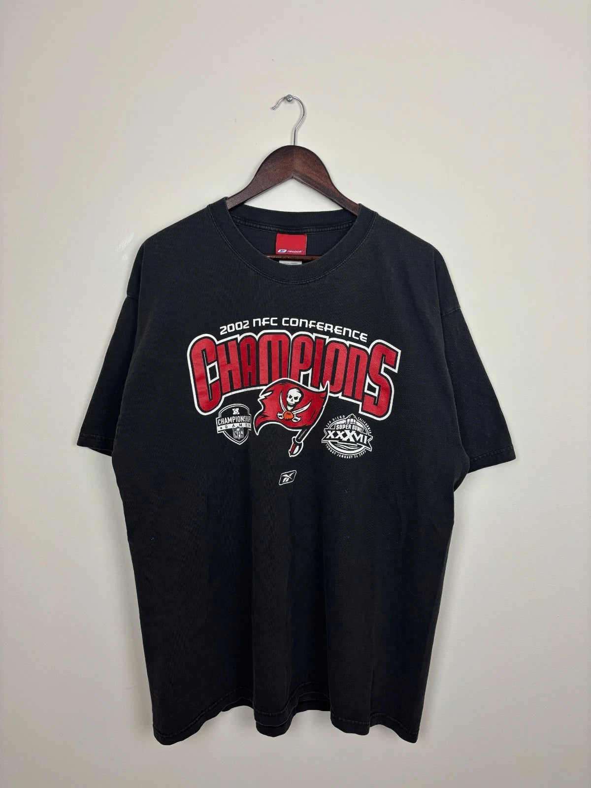 Vintage 2002 Tampa Bay Buccaneers Black T-Shirt - NFC Conference - Size Large