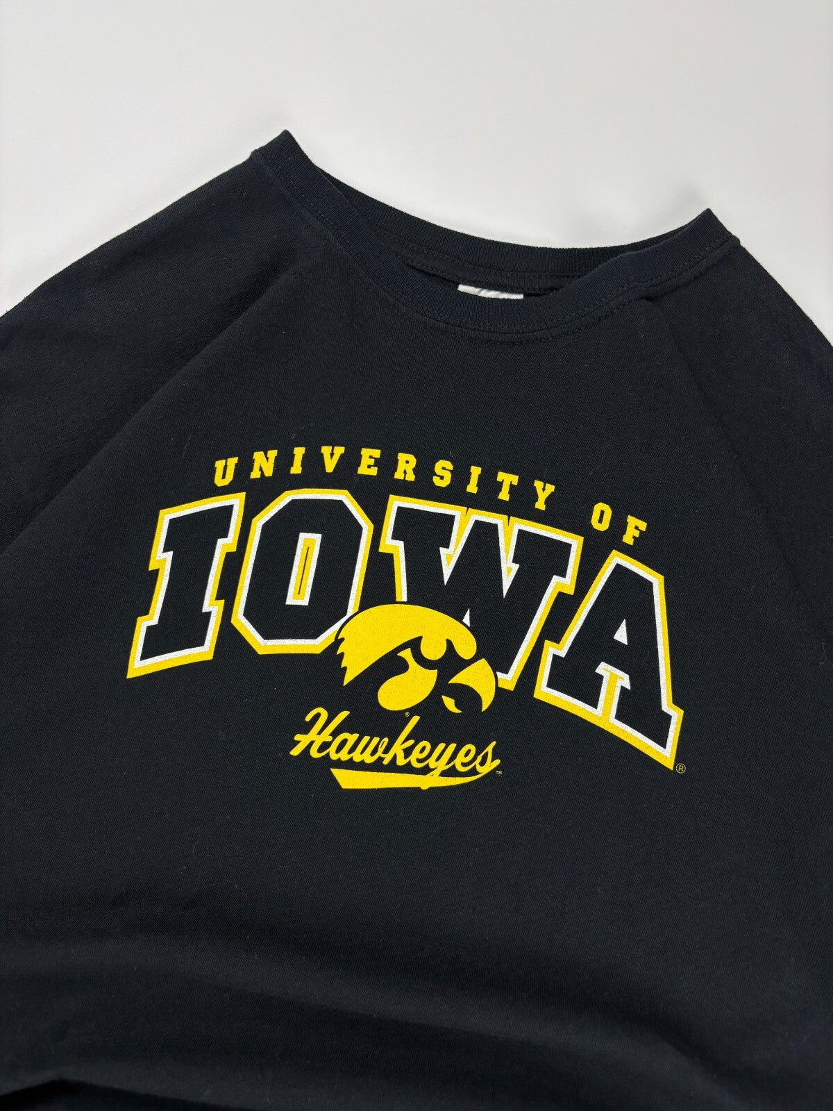 Vintage IOWA Hawkeyes University Tee