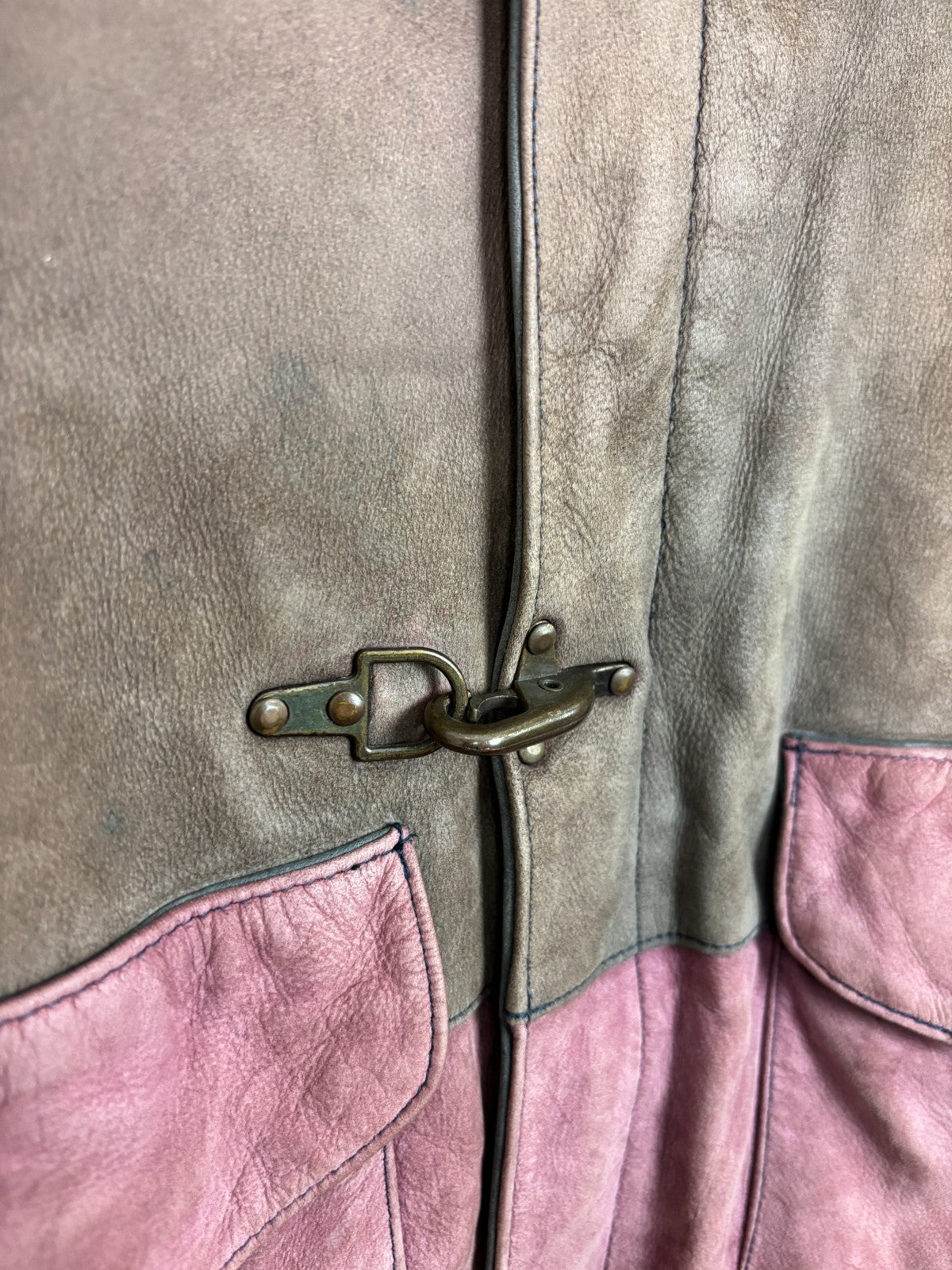 1990s Vintage International Outerwear Suede Bomber Jacket