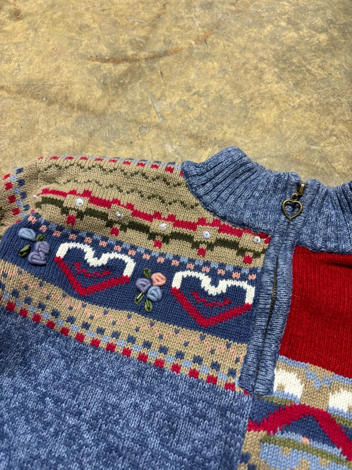 Vintage Heart Pattern Knit Sweater / Size Large / Blue & Red / Quarter Zip