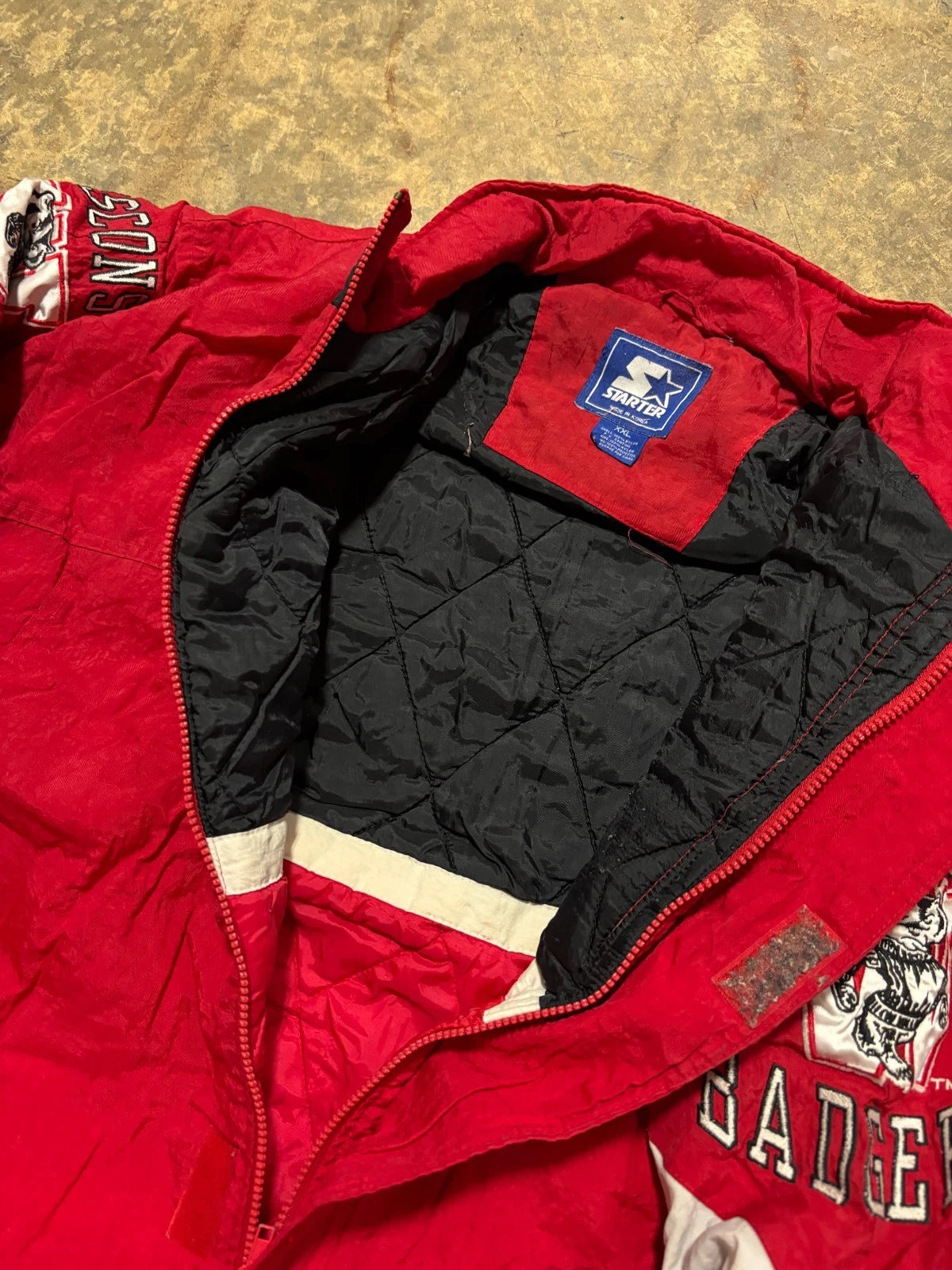 Vintage 1990s Starter Wisconsin Badgers Jacket / NCAA Collegiate / Red Size XXL