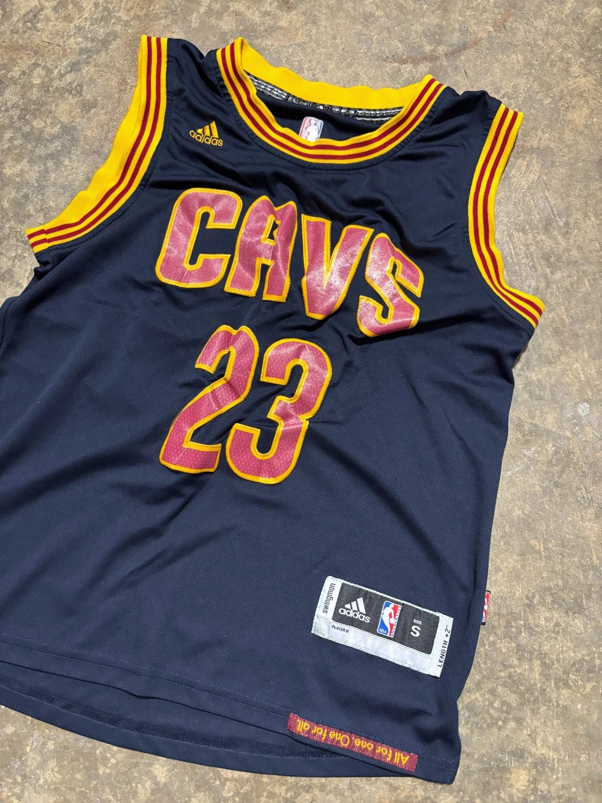 Vintage Cleveland Cavaliers Jersey / Lebron James #23 / NBA Adidas Blue / Small