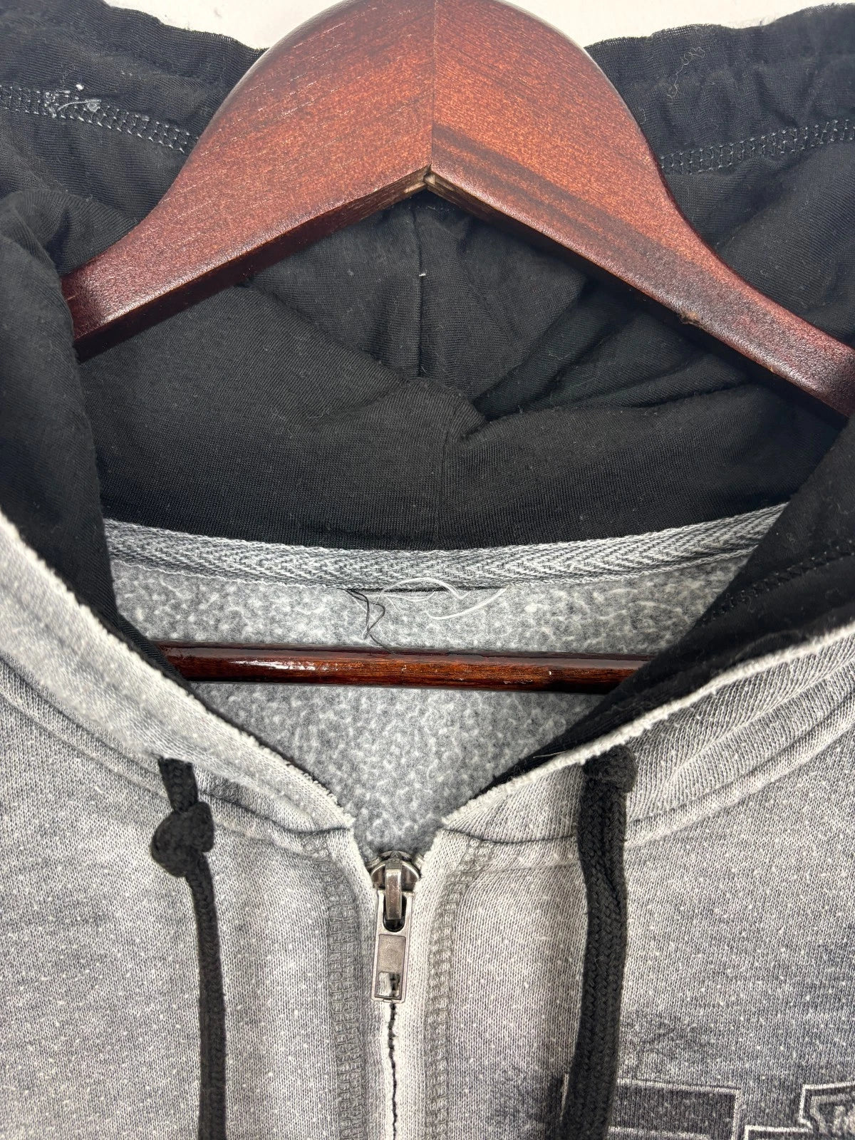 Vintage Y2K Harley Davidson Sweater - Gray - Size XL - Motorcycle Graphic Hoodie