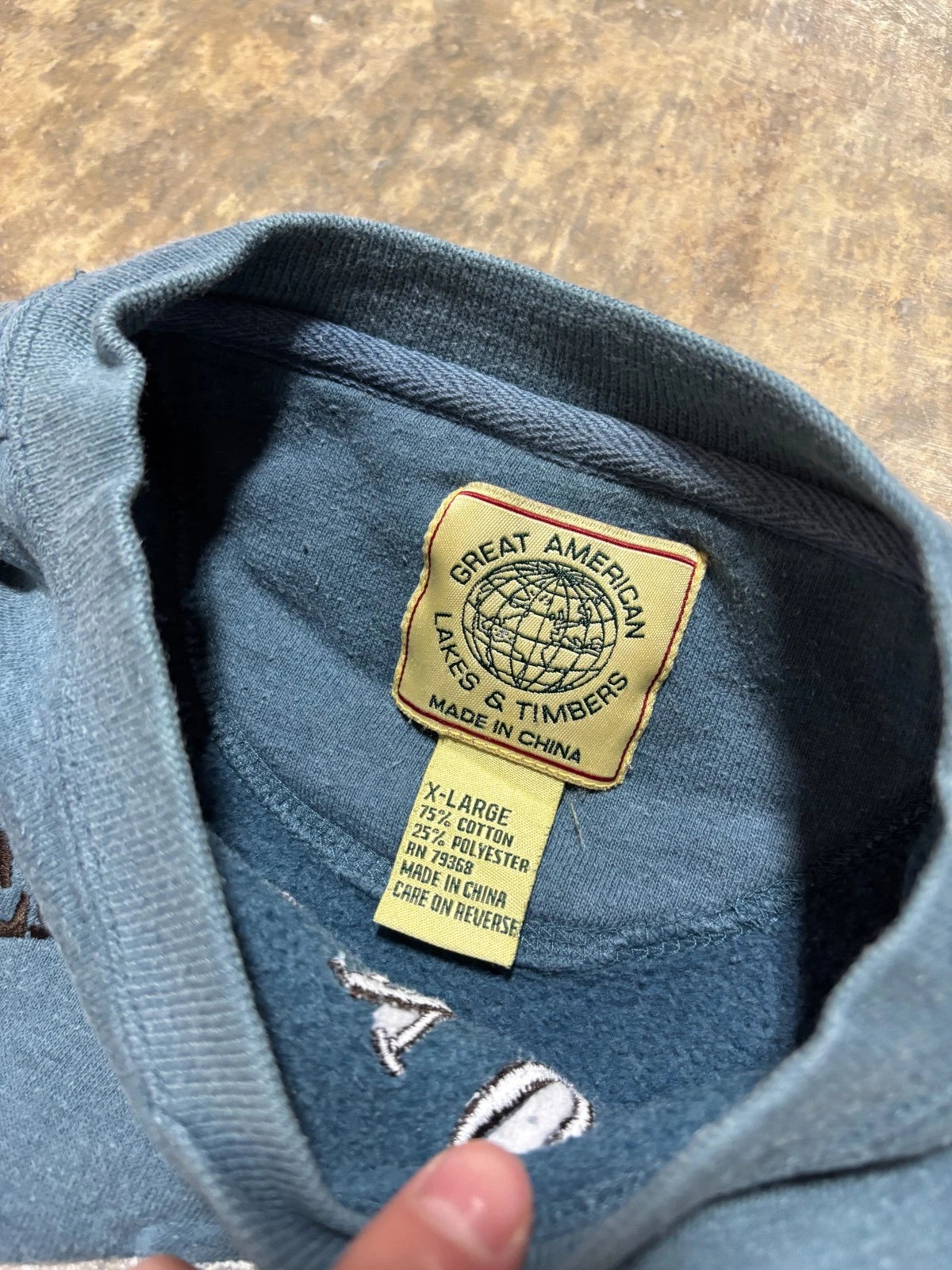 Vintage 1990s American Outdoors Eagle Sweatshirt - Nature Sweater - Size XL Blue