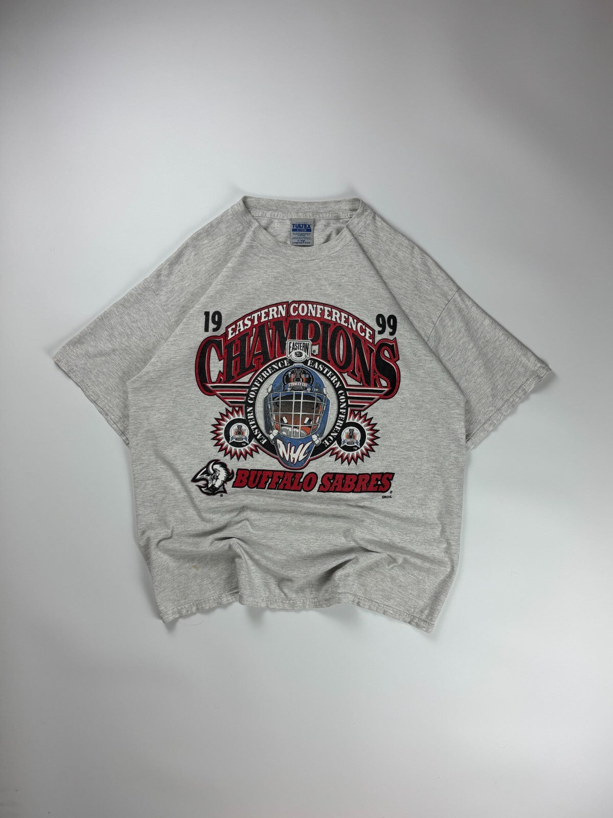 Vintage NHL Buffalo Sabres Tee