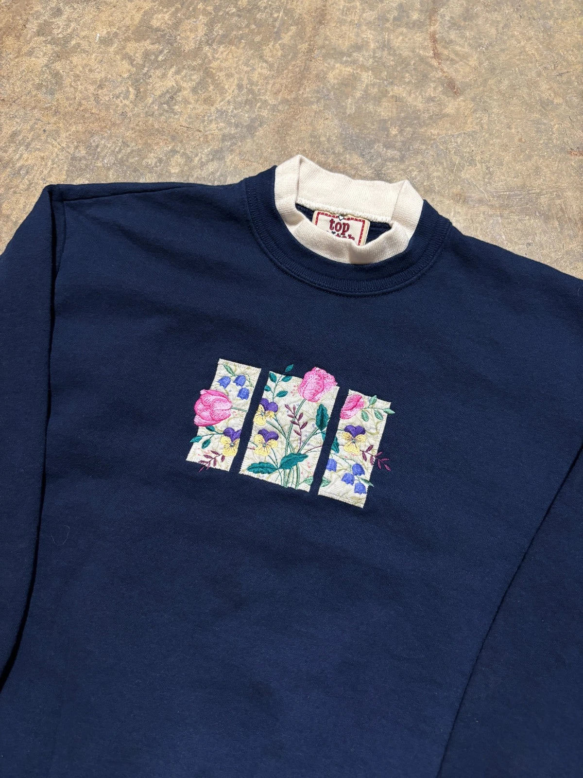 Vintage Flowers Sweatshirt - Mock Neck - Size Small - Navy Blue