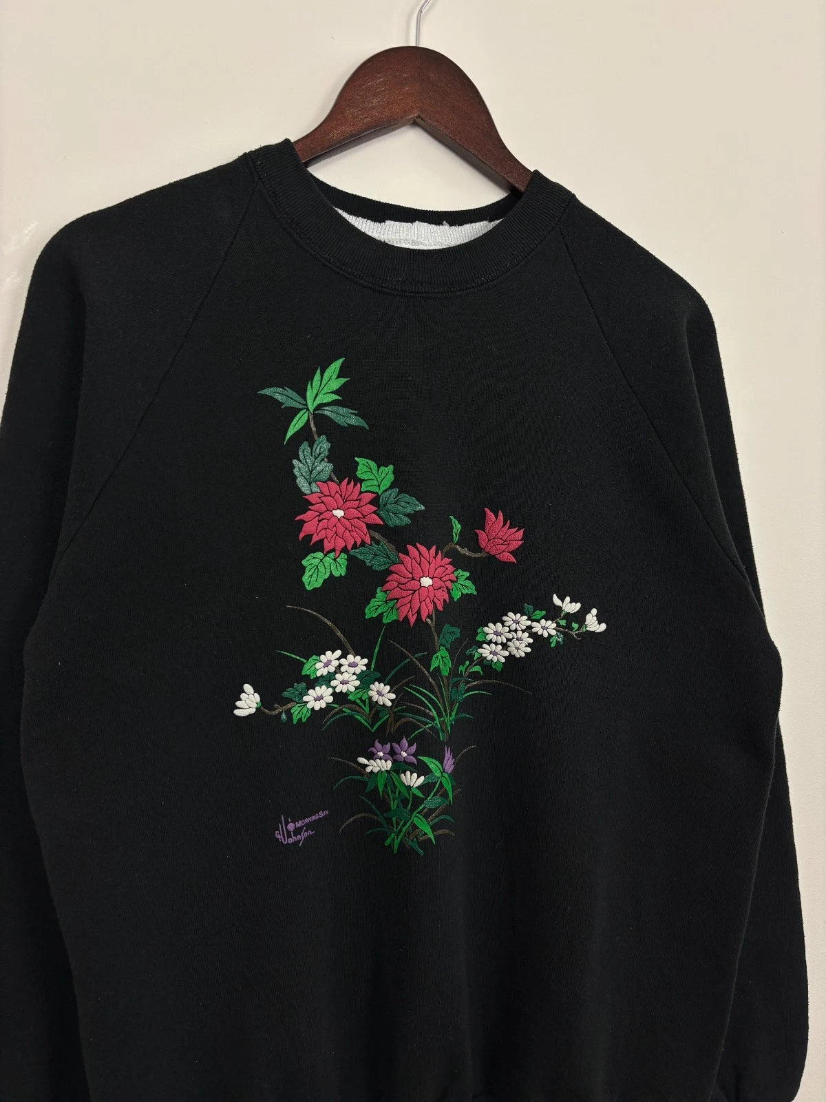Vintage 1990s Black Flower Sweatshirt - Pretty Flowers Graphic - Size Large