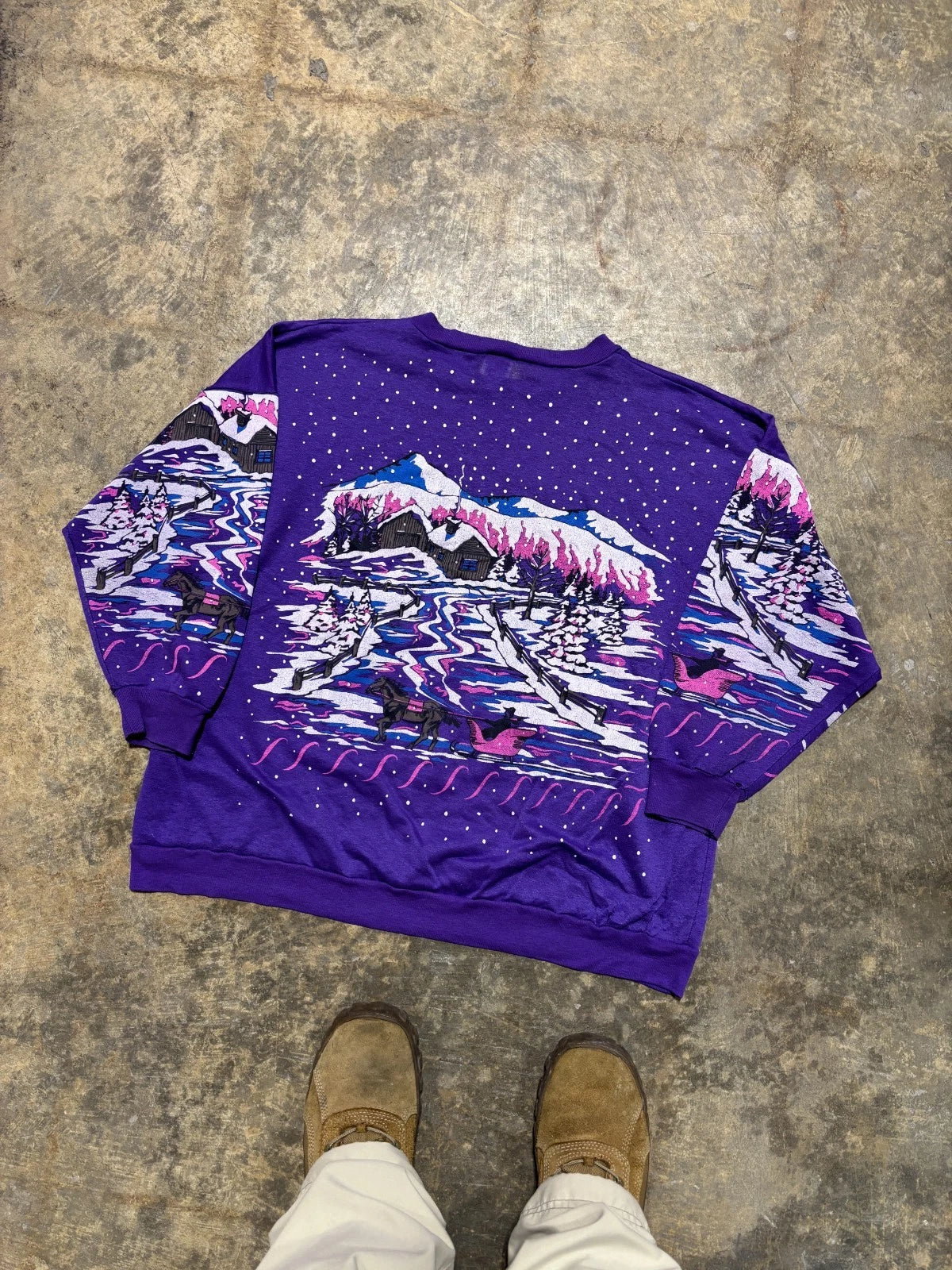 Vintage 1990s Winter Festive AOP Sweatshirt - Snowfall Cozy Sweater Size Medium