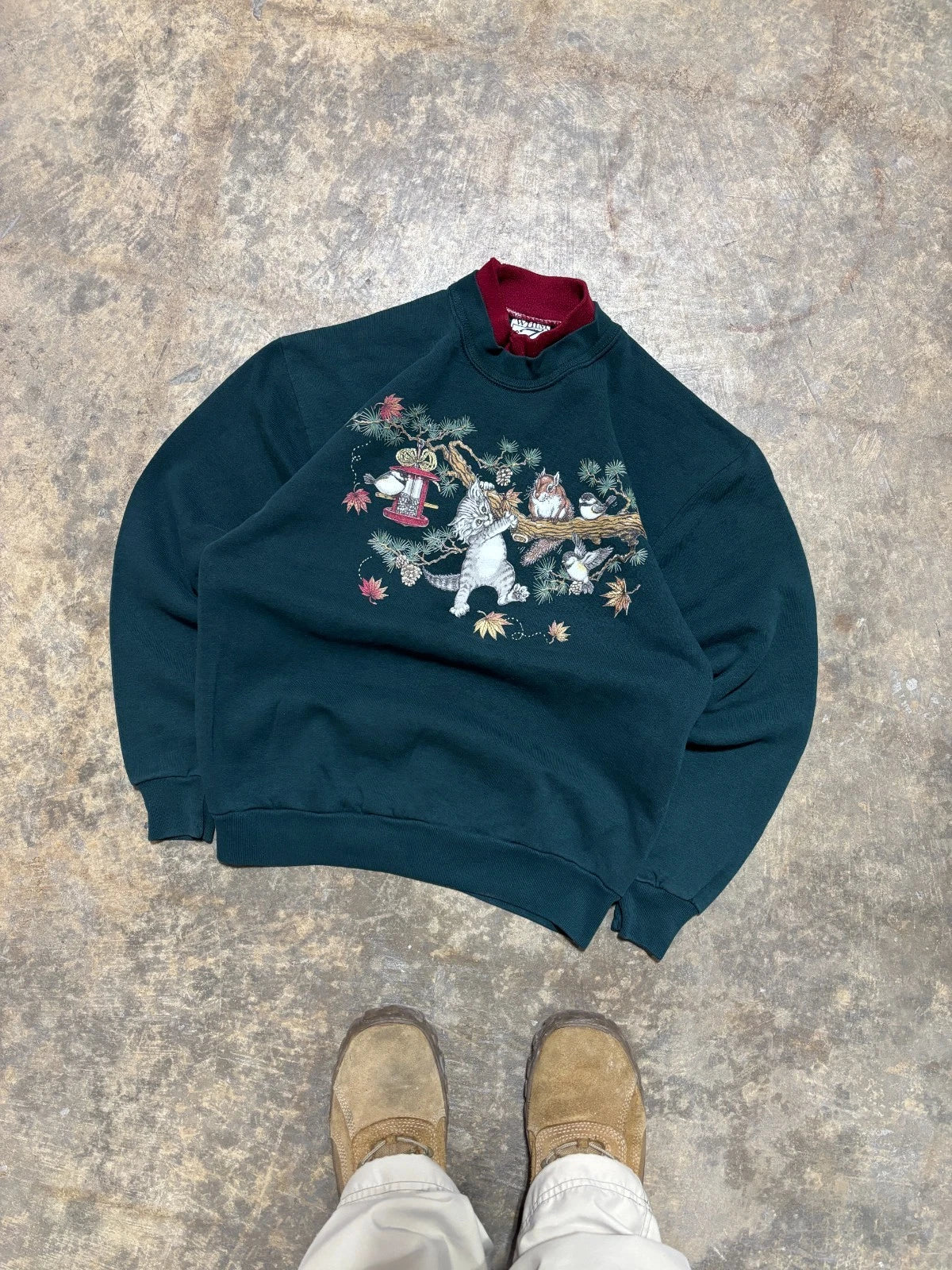 Vintage Cute Cat Graphic Sweatshirt - Green Pullover Sweater - Size Medium