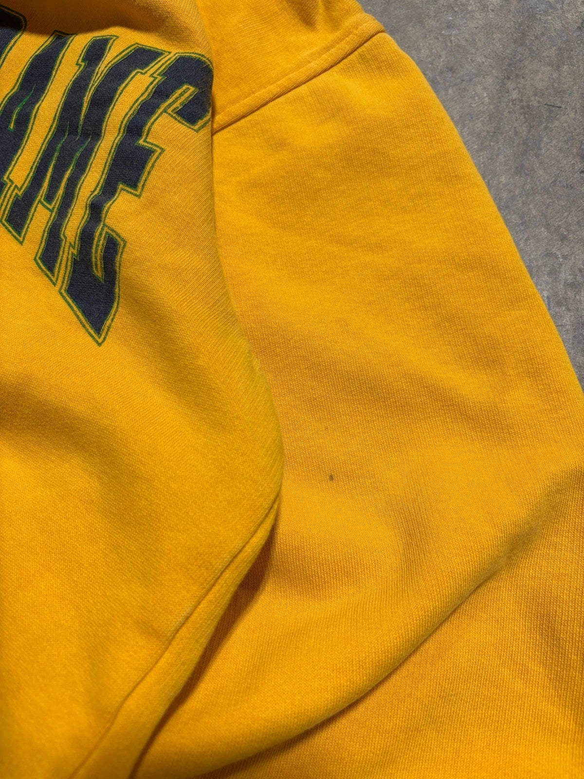 Vintage 1990s Notre Dame Sweatshirt - Yellow Pullover Sweater - Size Medium