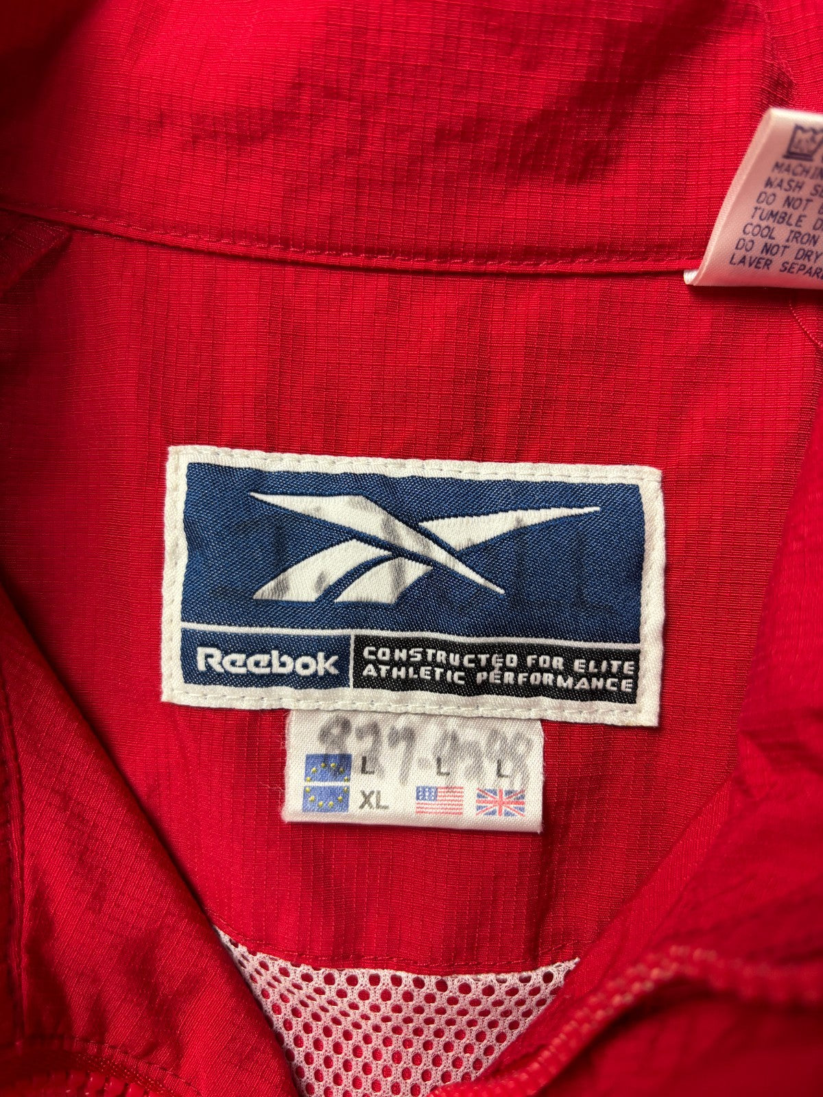 Vintage Reebok Wisconsin Badgers Windbreaker Jacket