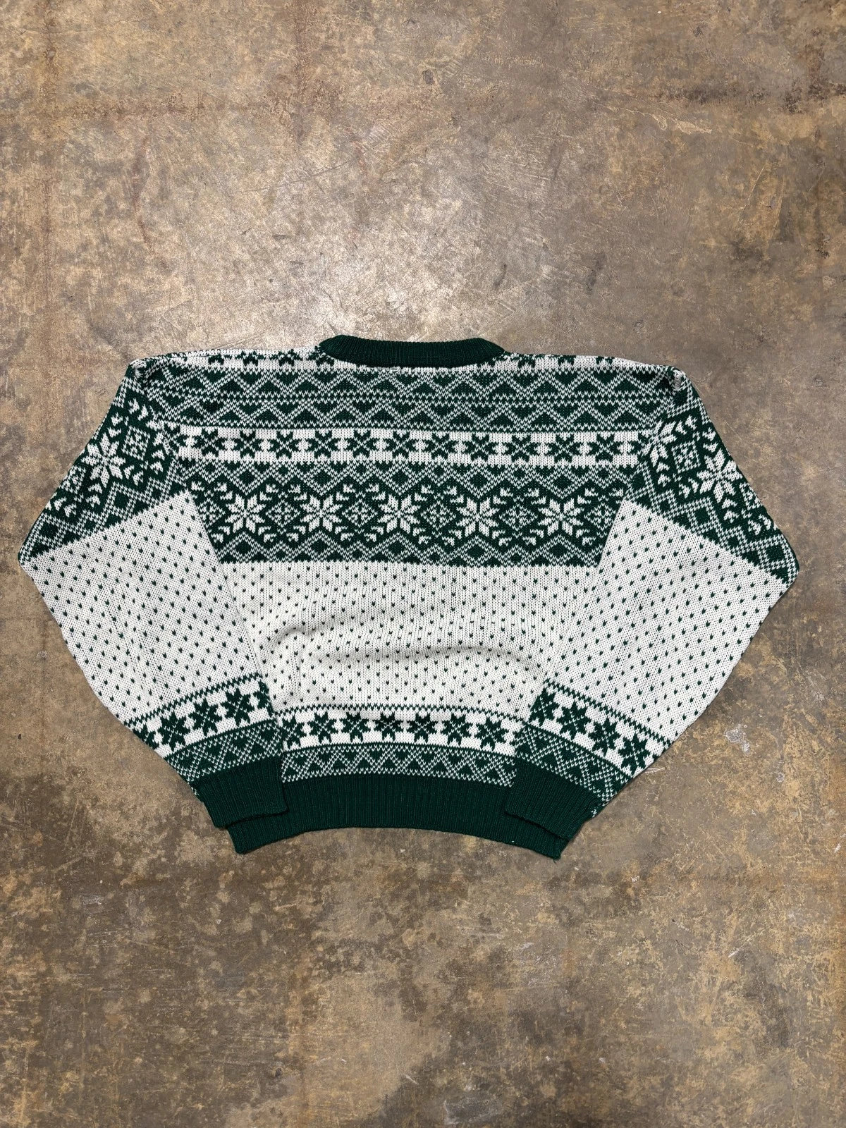 Vintage Puritan Pullover Knit Sweater / Size Medium / Green & White / Cozy Warm