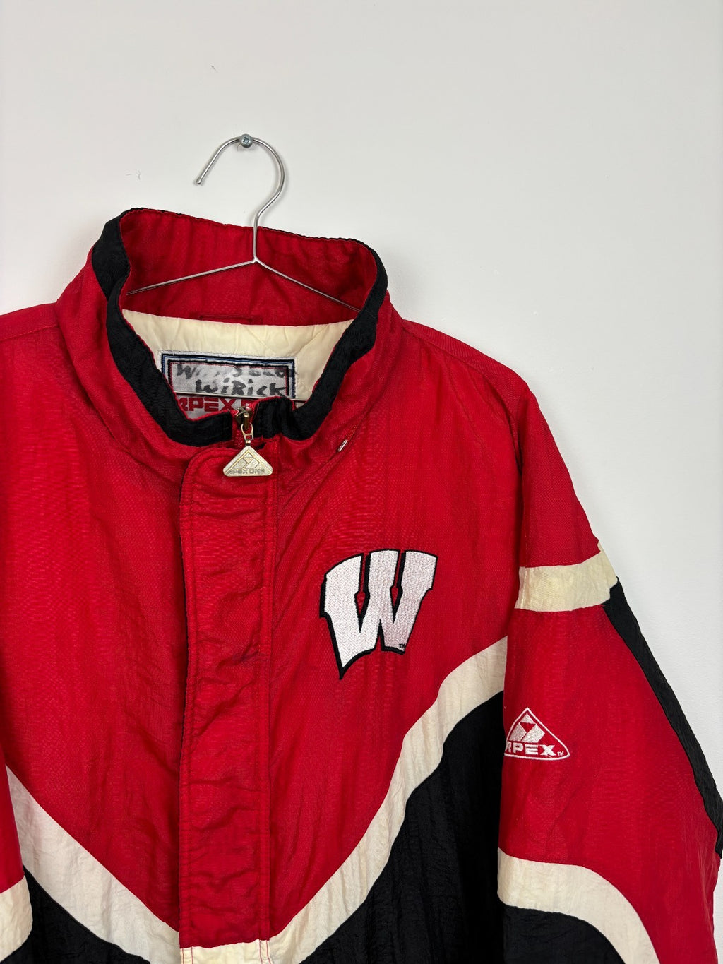 1990s Vintage Apex Wisconsin Badgers Jacket