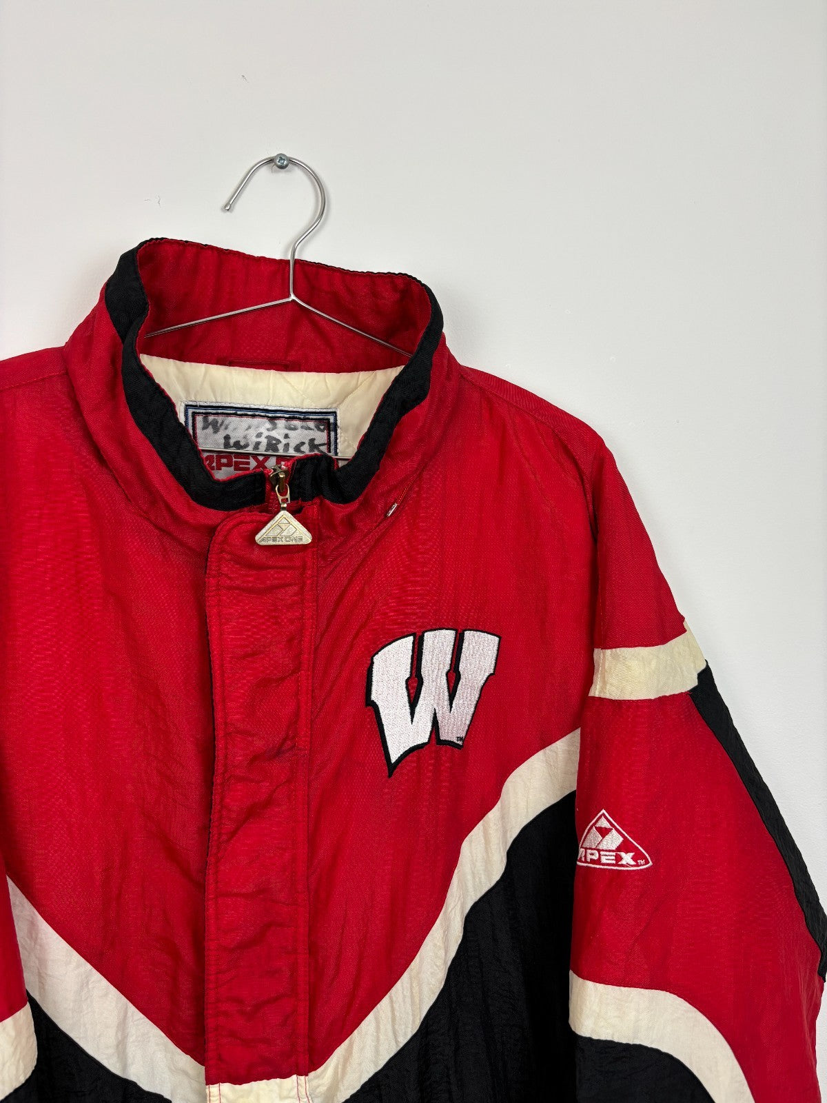 1990s Vintage Apex Wisconsin Badgers Jacket