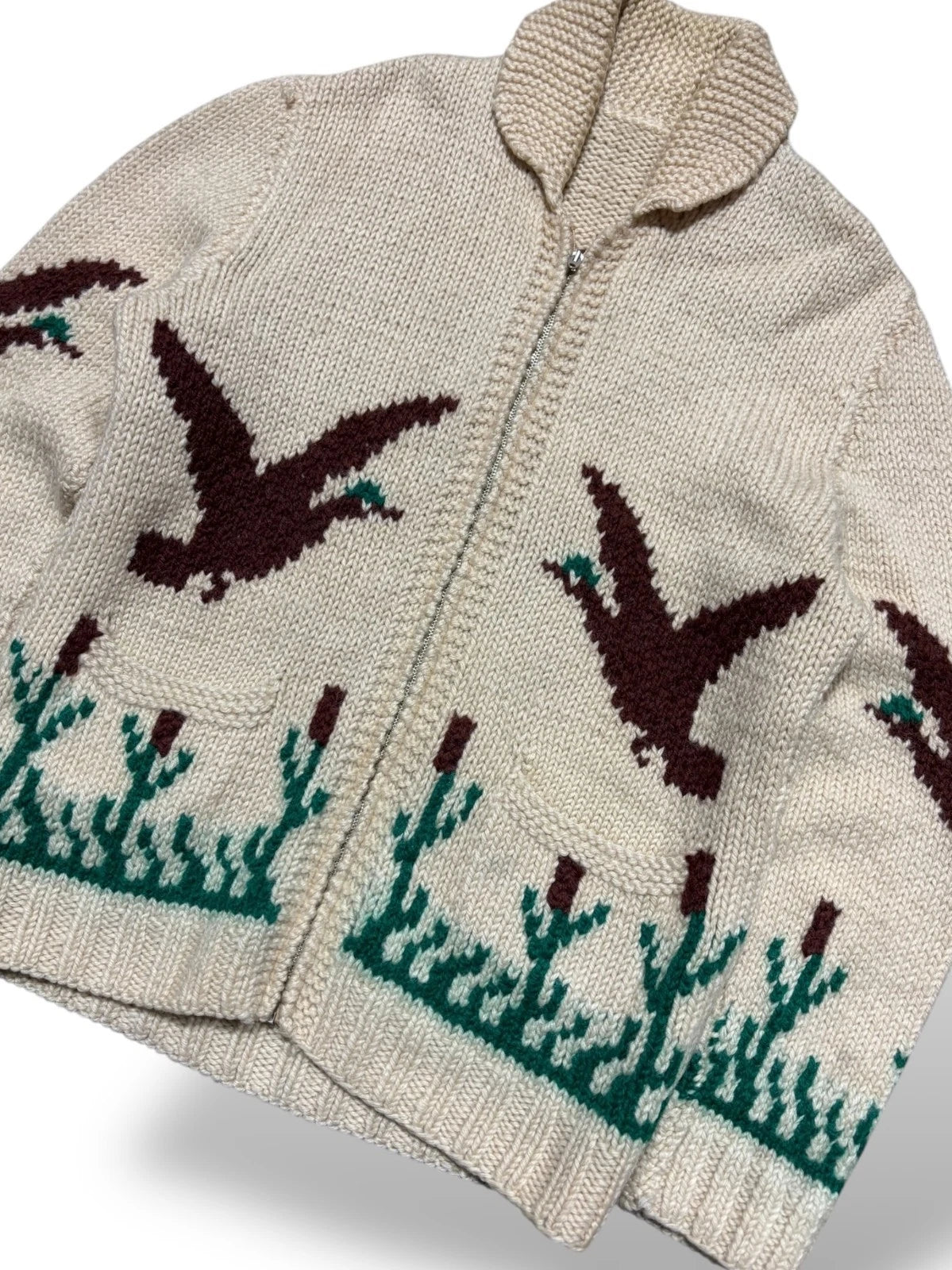 Vintage 1970s Cowichan Hand Knit Sweater - Ducks Graphic - Beige - Large