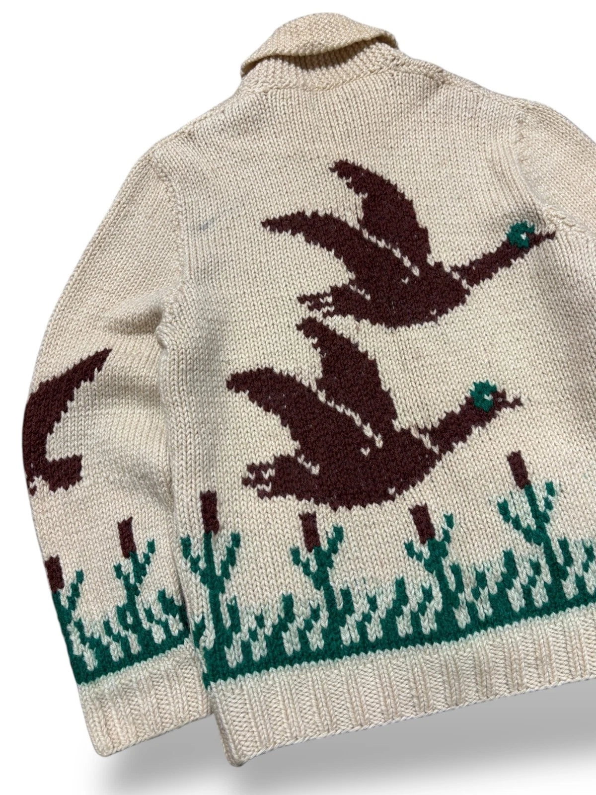 Vintage 1970s Cowichan Hand Knit Sweater - Ducks Graphic - Beige - Large