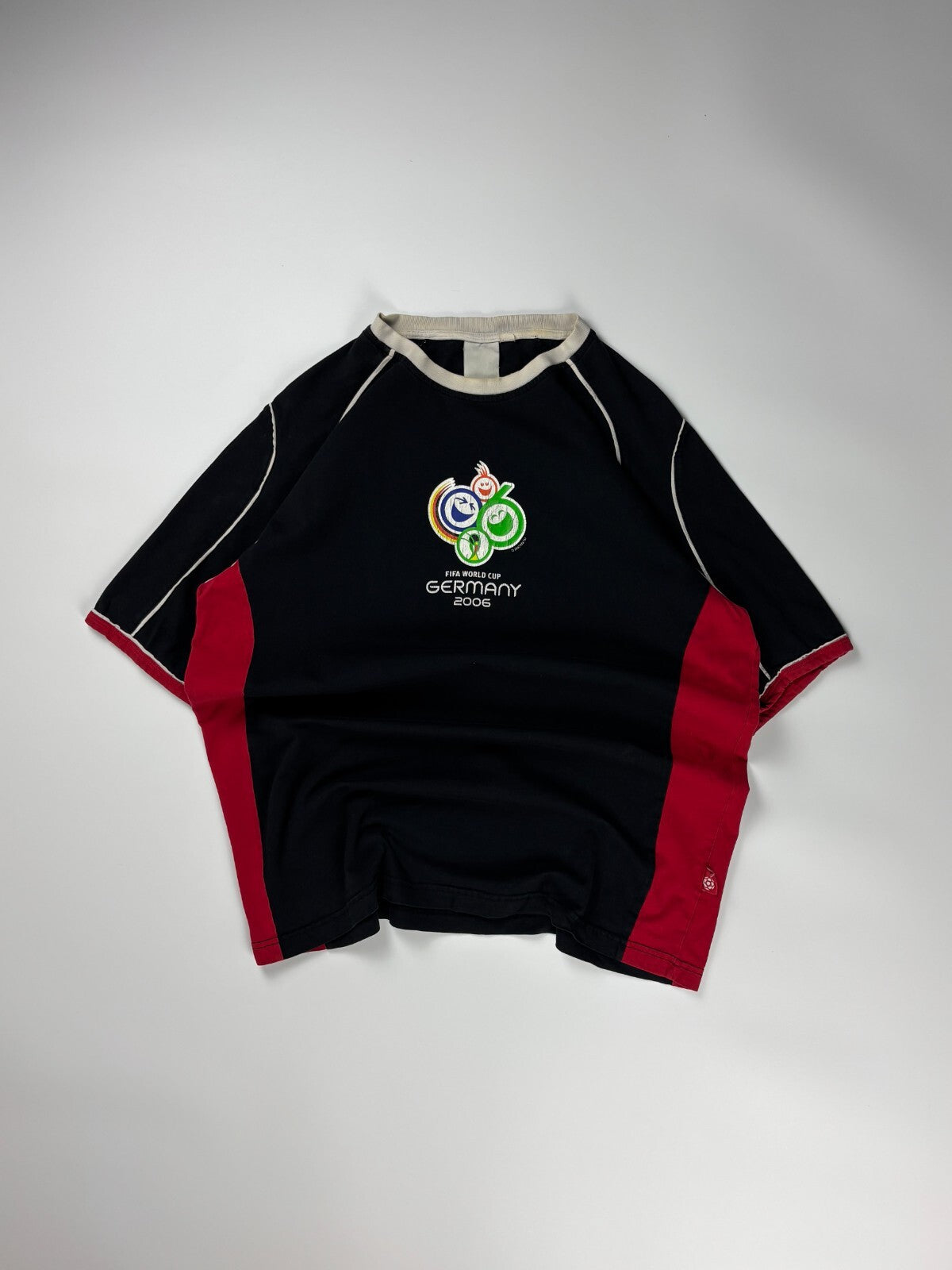 Vintage 2006 Germany Fifa World Cup Ringer Tee / Soccer Graphic Shirt / XL Black