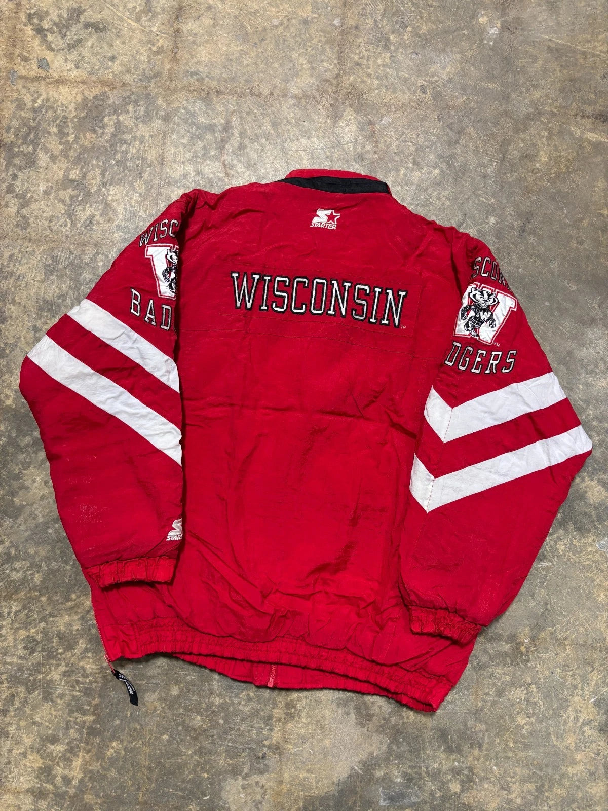 Vintage 1990s Starter Wisconsin Badgers Jacket / NCAA Collegiate / Red Size XXL